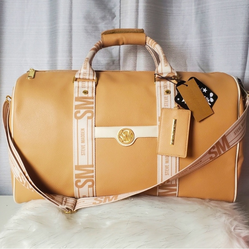 STEVE MADDEN camel/cream speedy weekender duffle bag